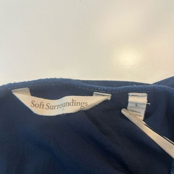 Soft Surroundings Navy Blue Velvet Floral Blouse L Long Sleeve Embossed Texture - Picture 9 of 13